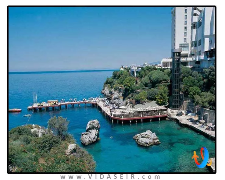 کرومار دلوکس کوش آداسی